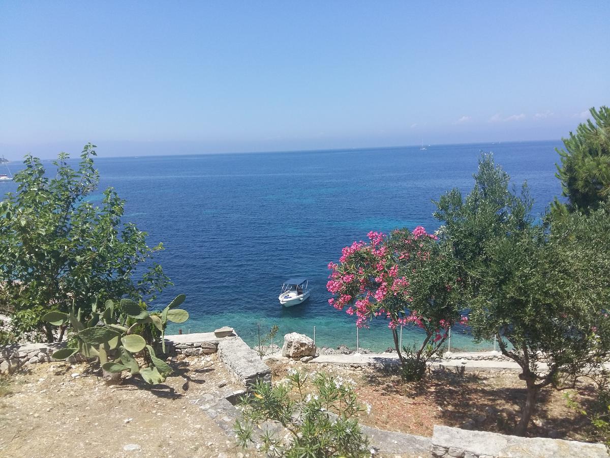 Paxos Sunrise Gaios